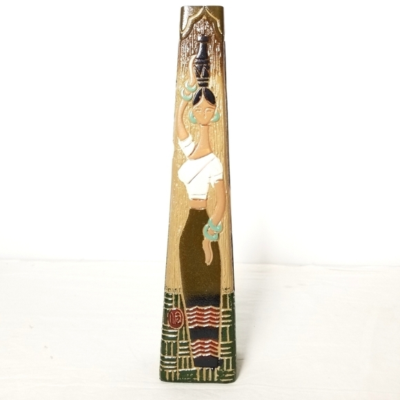 Vintage Rare Native Indian Vase  Pottery with Carved Navajo Woman on Each Side - Picture 6 of 8